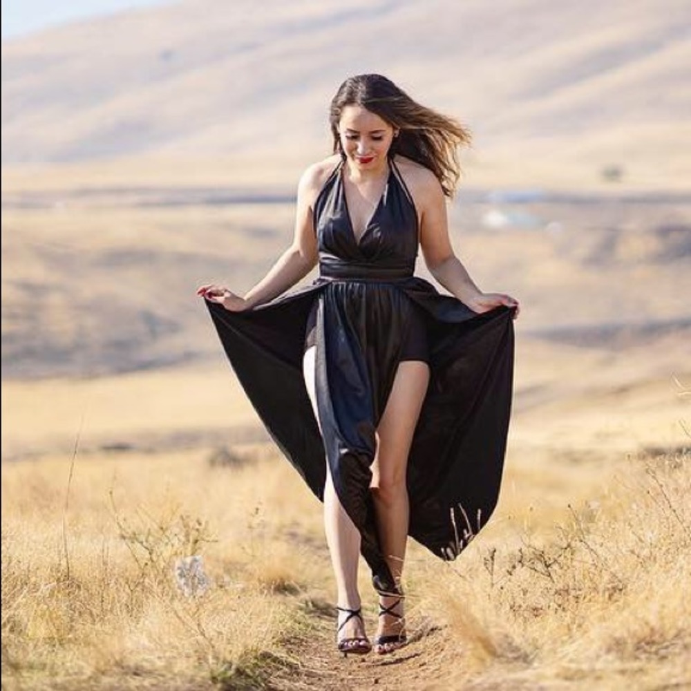 🖤 Double Slit Elegant Gown 🖤